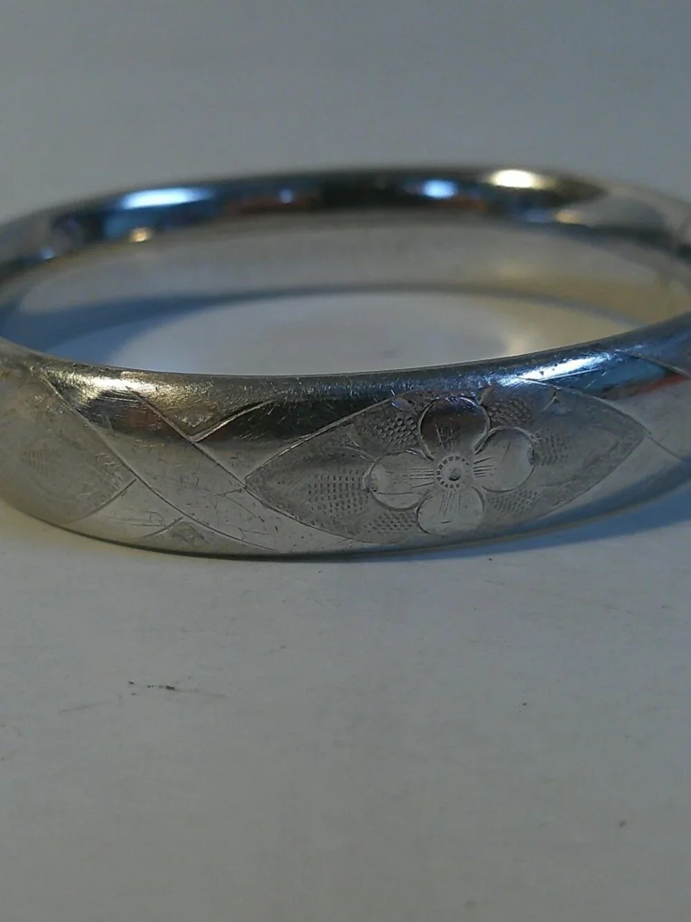 Vintage Sterling Silver Hinged Bangle Bracelet Etched Floral - SB6 D3